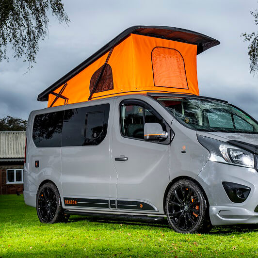 austops_vivaro_rooftop_1